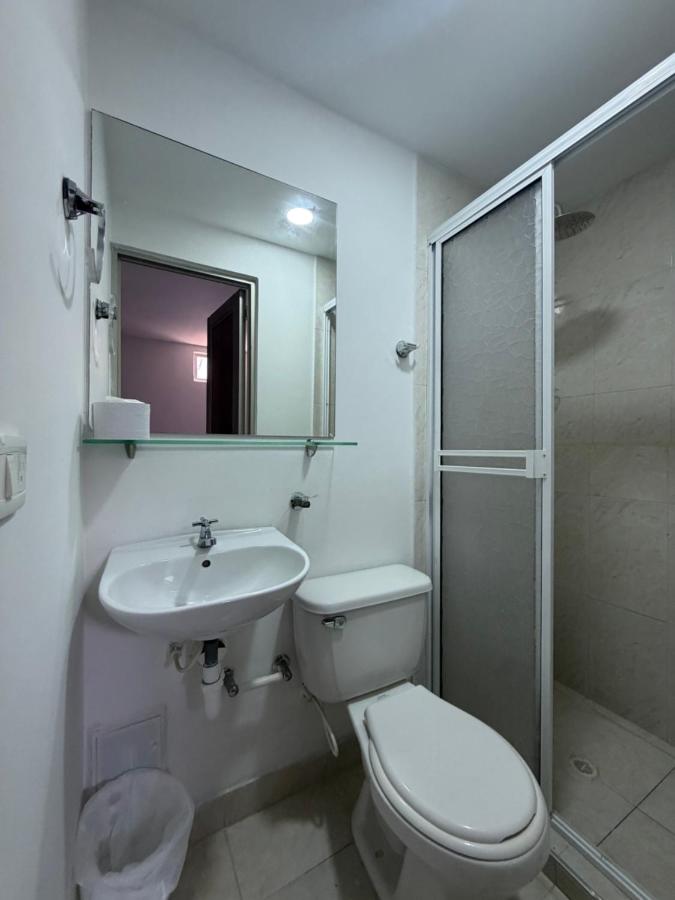 Baño privado con ducha lluvia